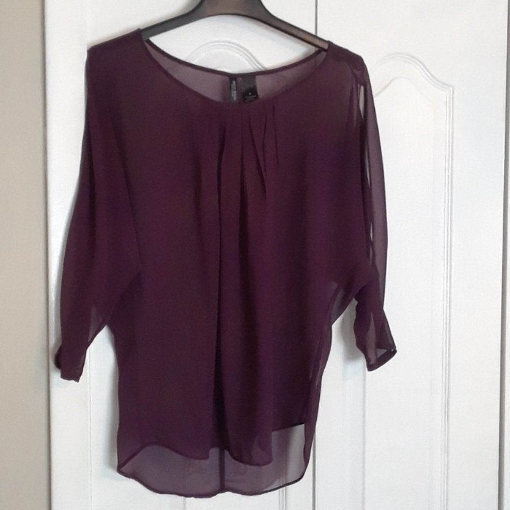 Sheer split sleeve top